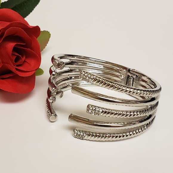 Wide Silvertone Claw Hinge Cuff bracelet - Picture 3 of 8